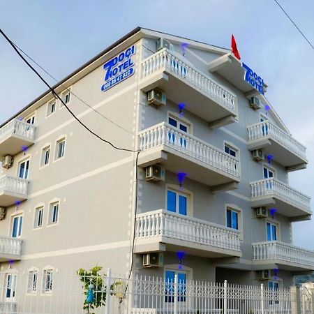 Doci Seven Hotel Велипойе Экстерьер фото