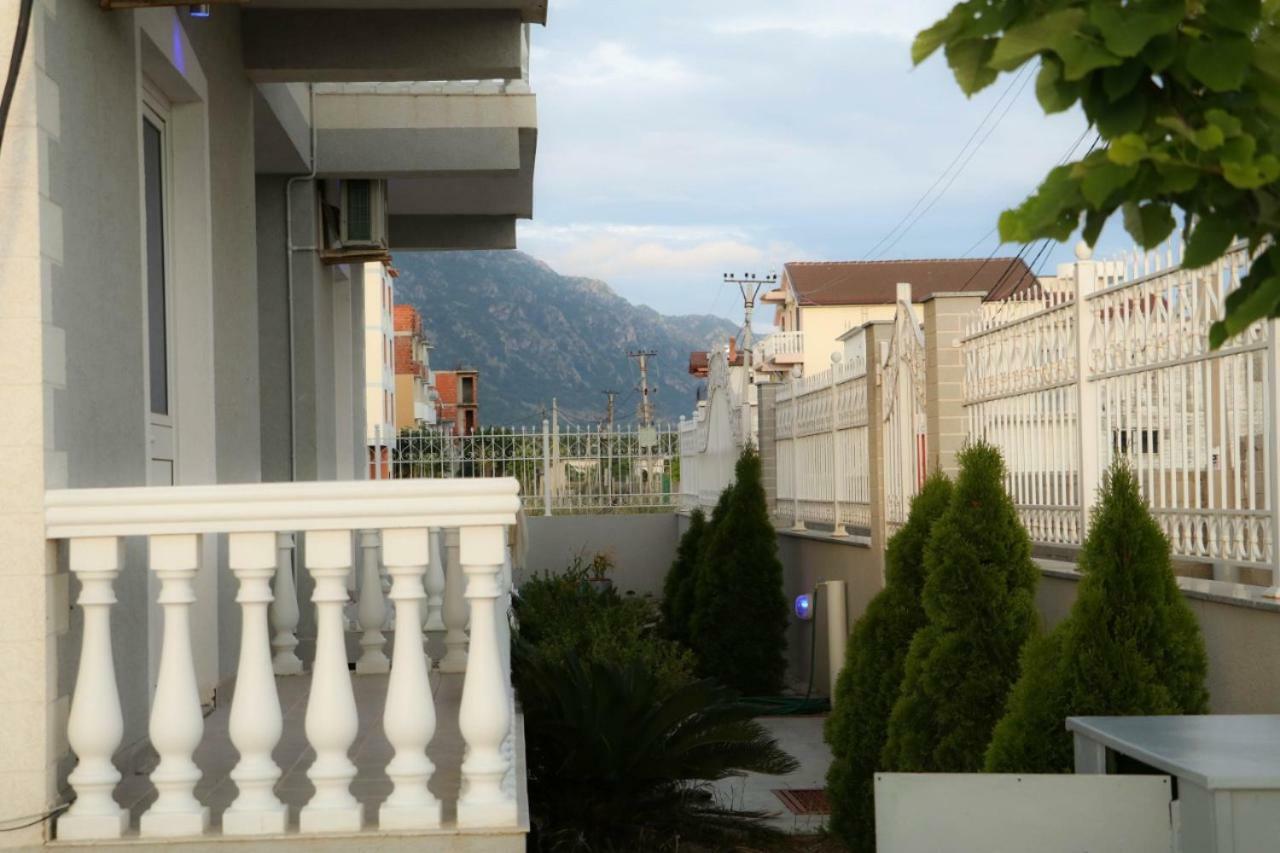 Doci Seven Hotel Велипойе Экстерьер фото